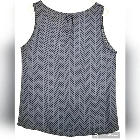 Eddie Bauer sleeveless rayon tank top - Picture 2 of 7